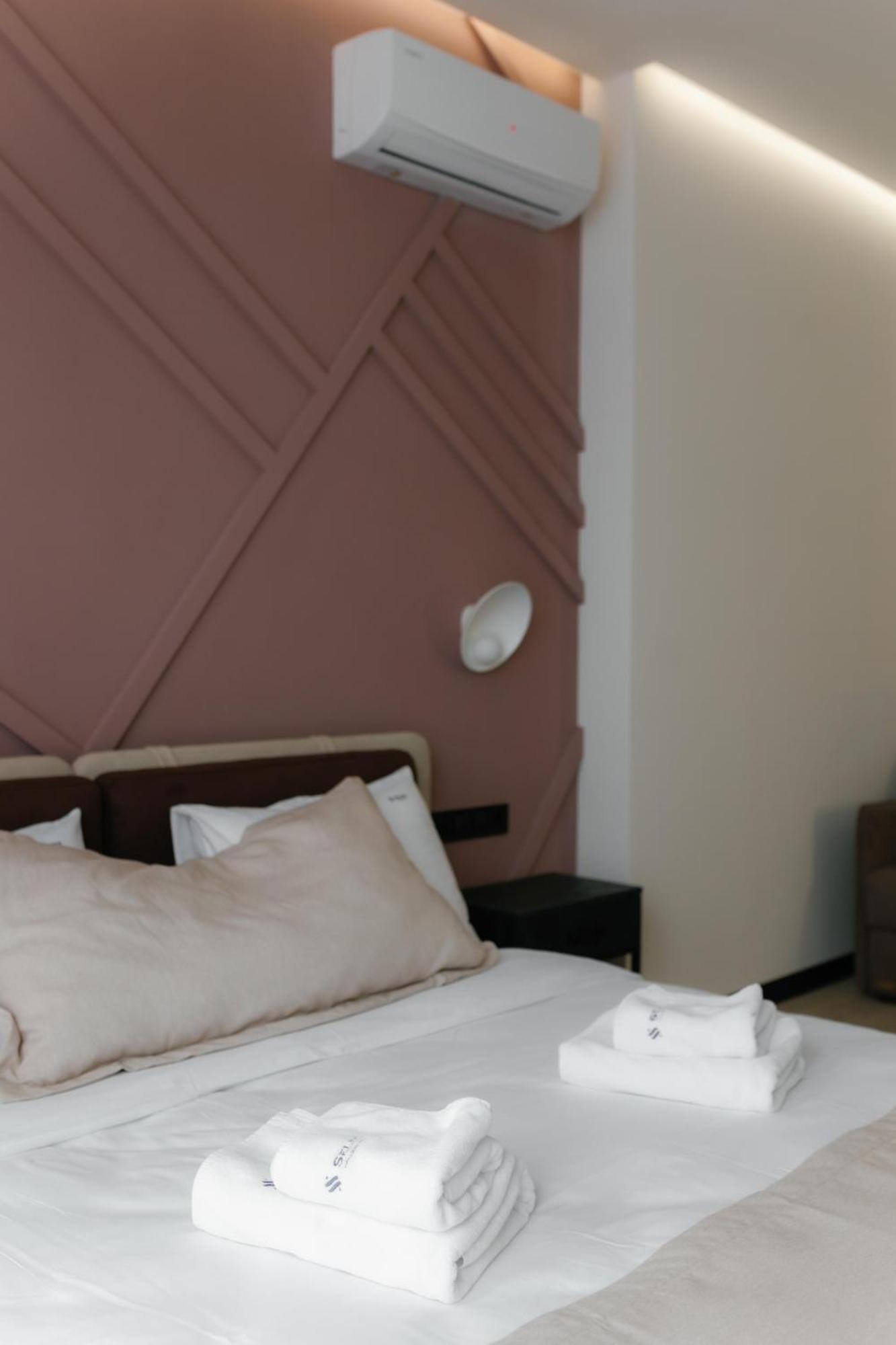 Select Hotel Lviv Extérieur photo