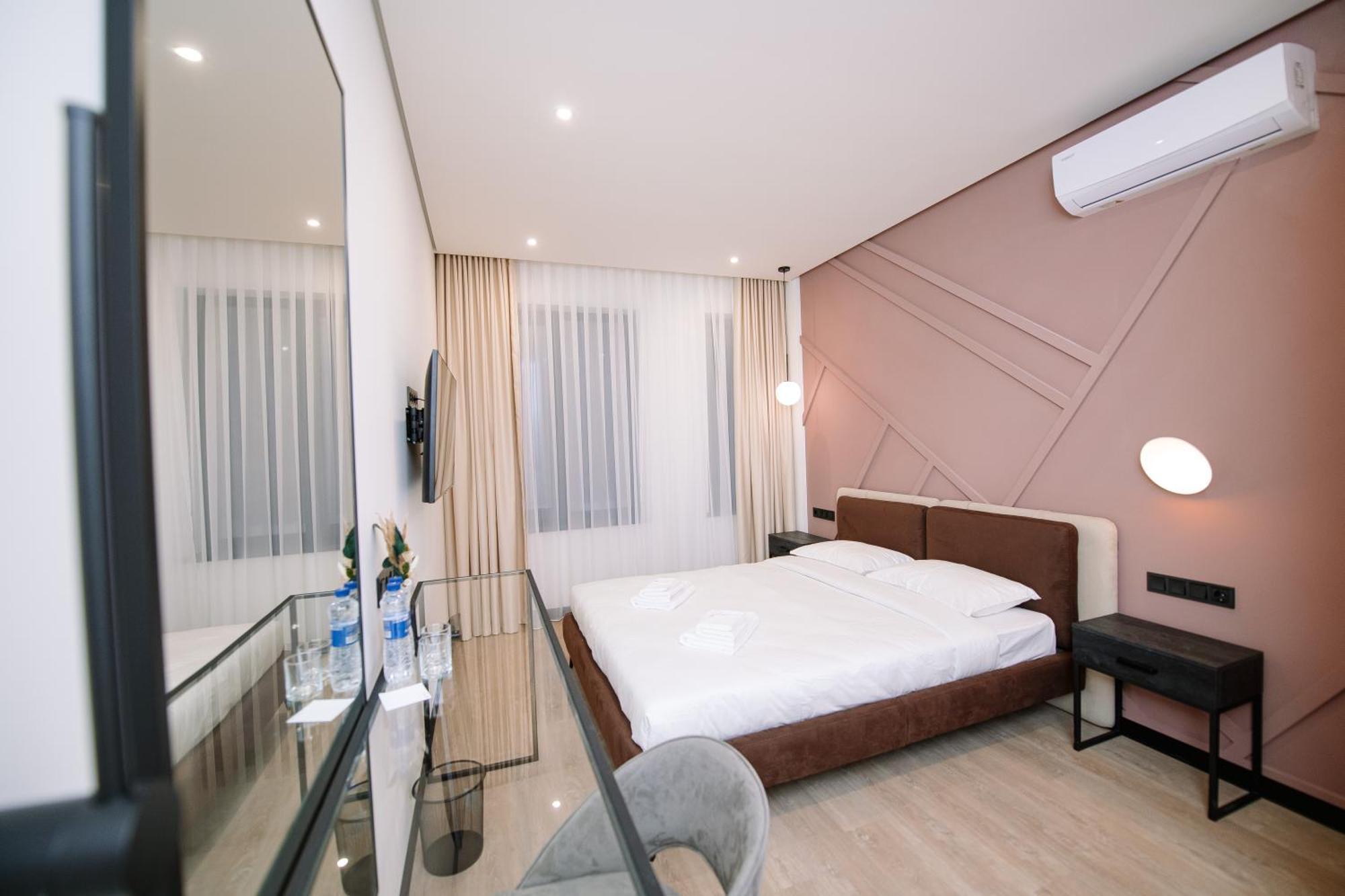Select Hotel Lviv Extérieur photo