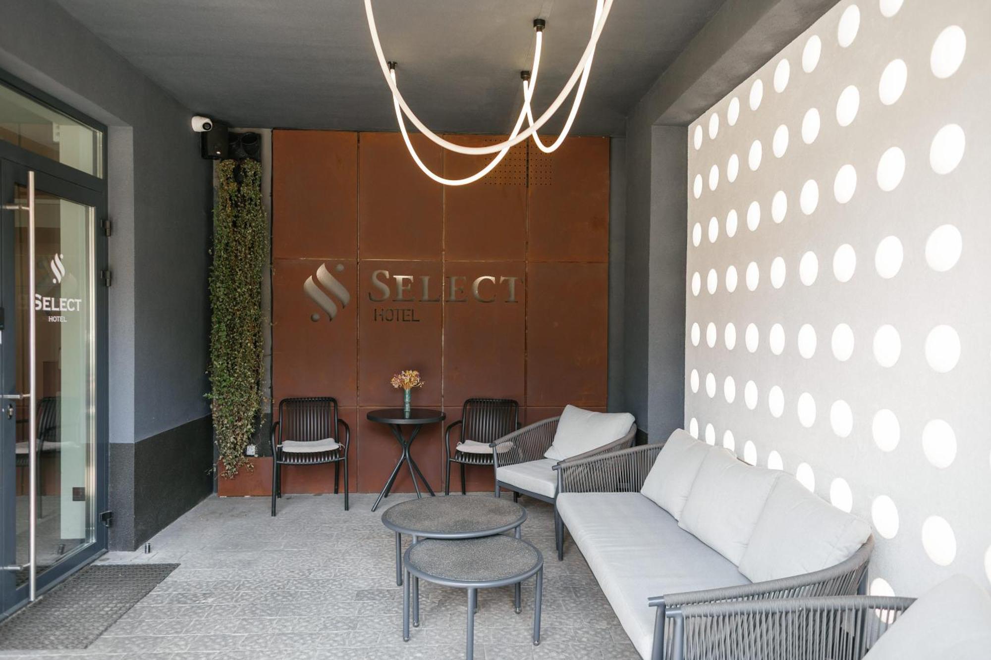 Select Hotel Lviv Extérieur photo